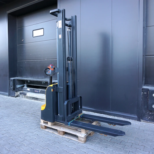 Electric stacker CIMEX ES35.1500FL-EP up to 3.5 m. Electric stacker CIMEX ES35.1500FL-EP up to 3.5 m.