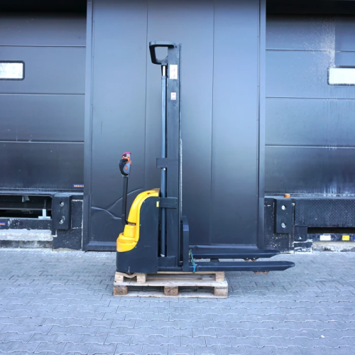 Electric stacker CIMEX ES35.1500FL-EP up to 3.5 m. Electric stacker CIMEX ES35.1500FL-EP up to 3.5 m.
