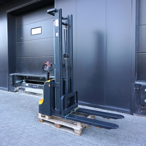 Electric stacker CIMEX ES35.1500FL-EP up to 3.5 m. Electric stacker CIMEX ES35.1500FL-EP up to 3.5 m.